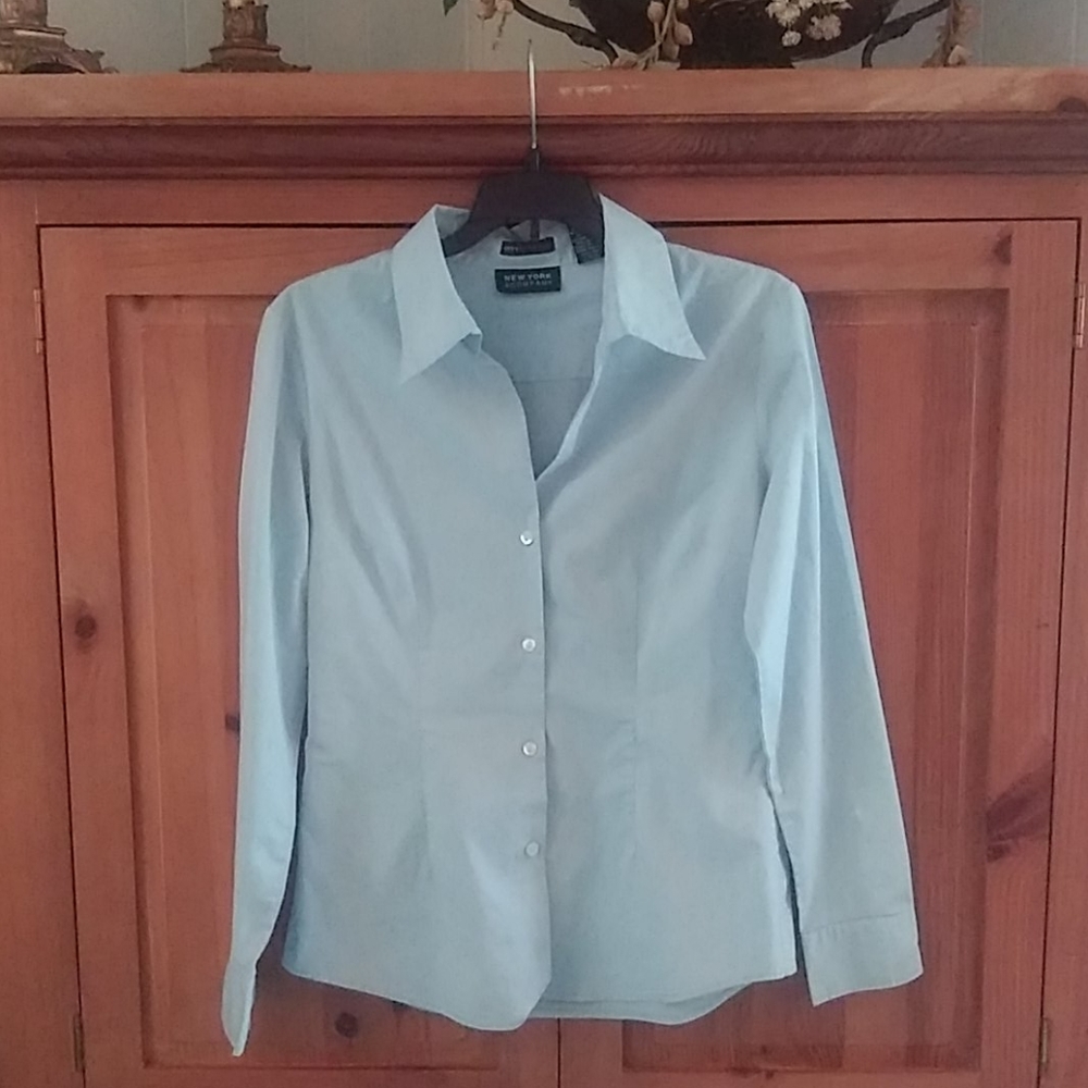 💵SALE 2 FOR $20💵👕New York & Co. Blouse👕